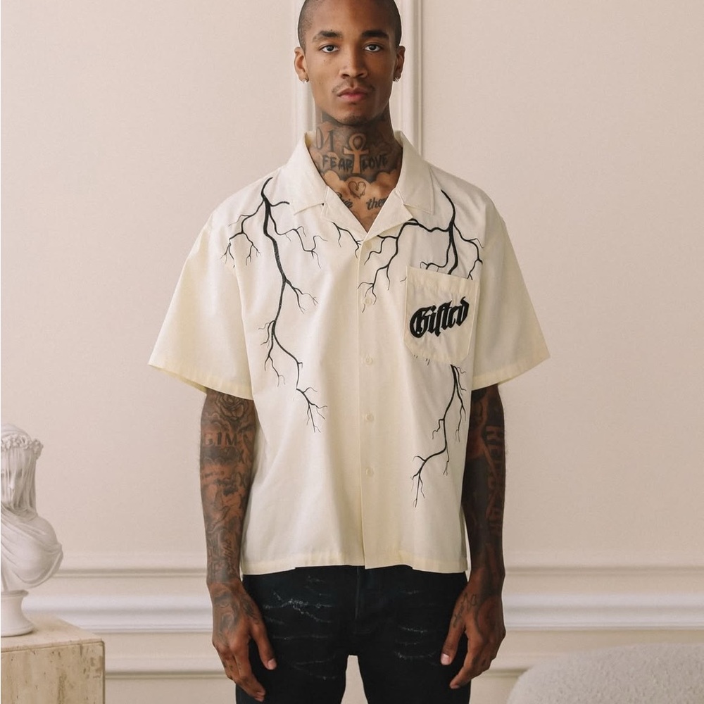 GIFTED LA “Button Up Tee”🔥